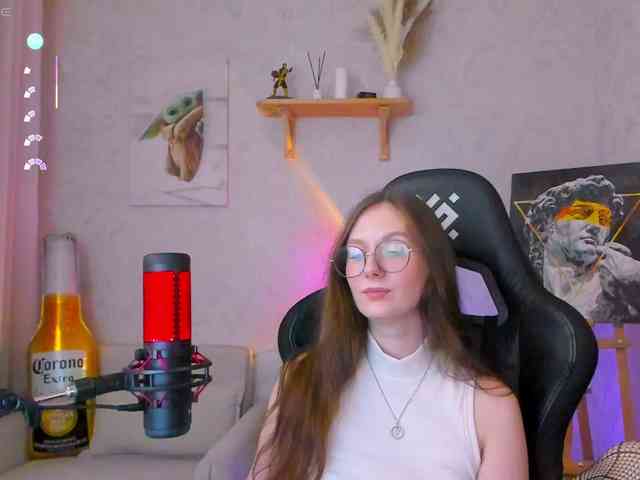 KiraRumGirl webcam