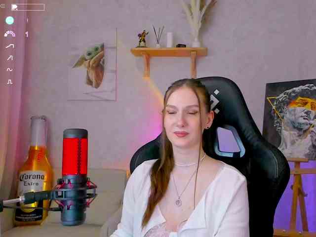 KiraRumGirl webcam