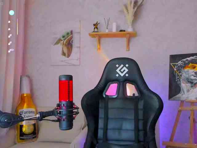 KiraRumGirl webcam