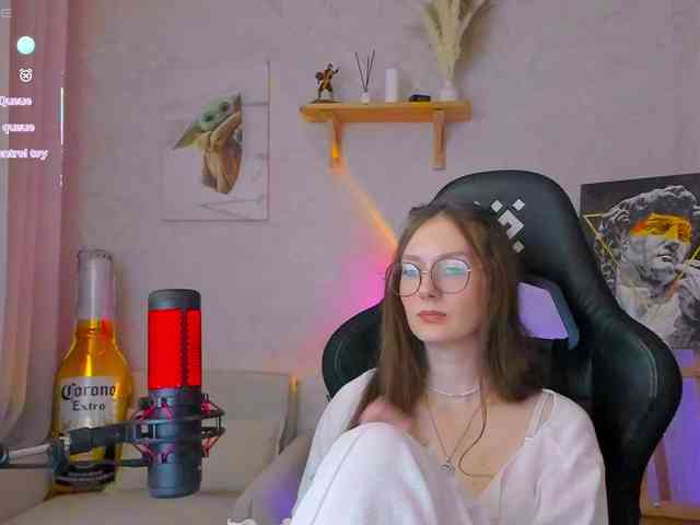 KiraRumGirl webcam