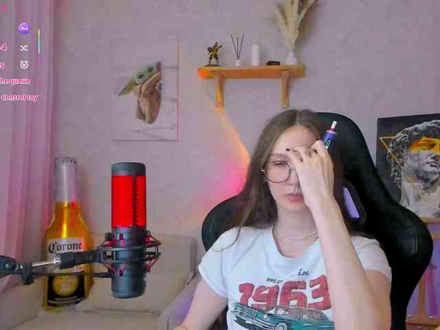 KiraRumGirl webcam