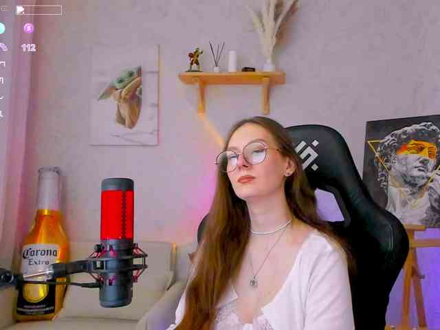 KiraRumGirl webcam