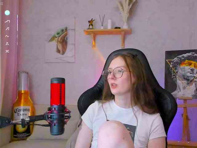KiraRumGirl webcam