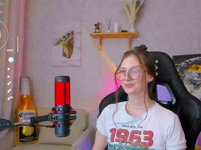 KiraRumGirl webcam