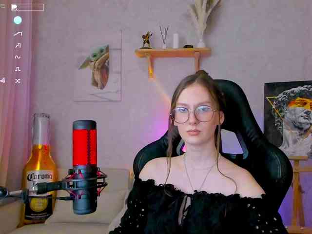 KiraRumGirl webcam