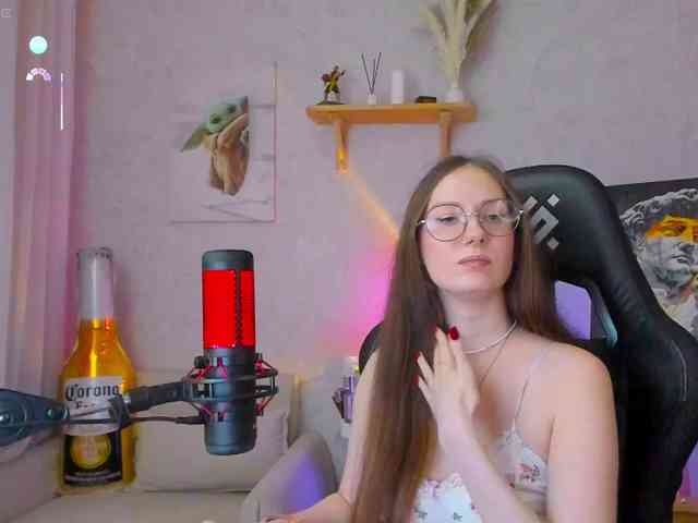 KiraRumGirl webcam