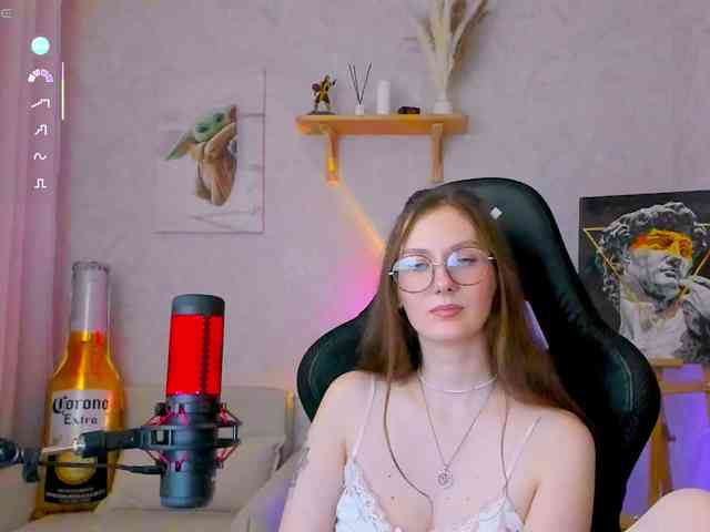 KiraRumGirl webcam