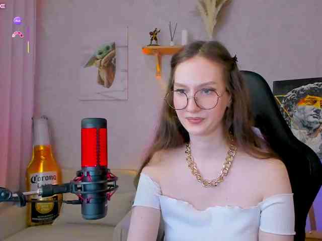 Модель: KiraRumGirl