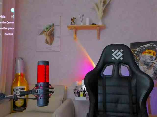 KiraRumGirl webcam