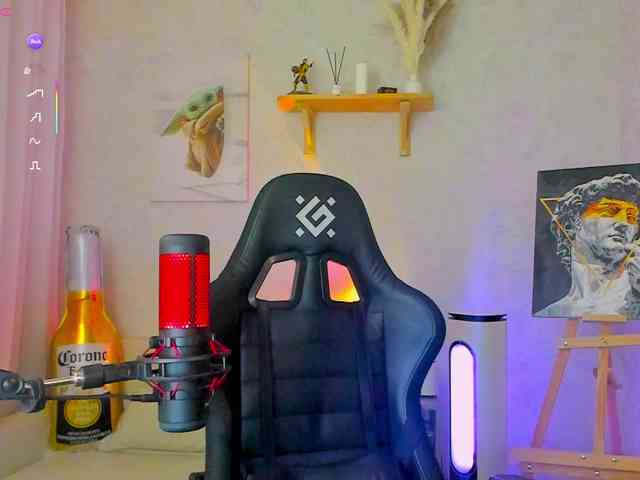 KiraRumGirl webcam