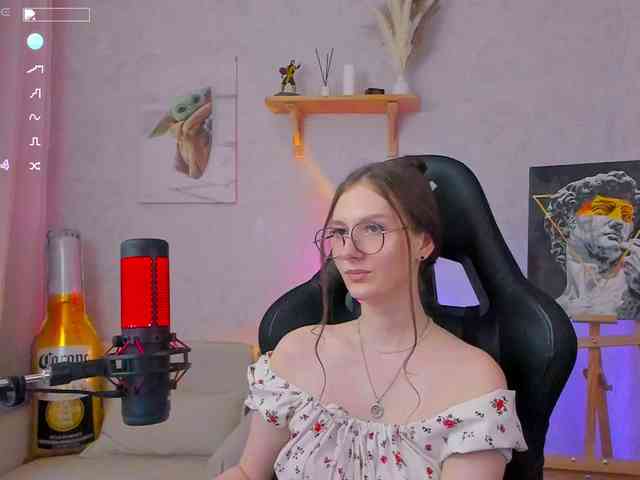 KiraRumGirl webcam