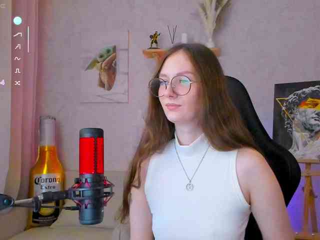 KiraRumGirl webcam