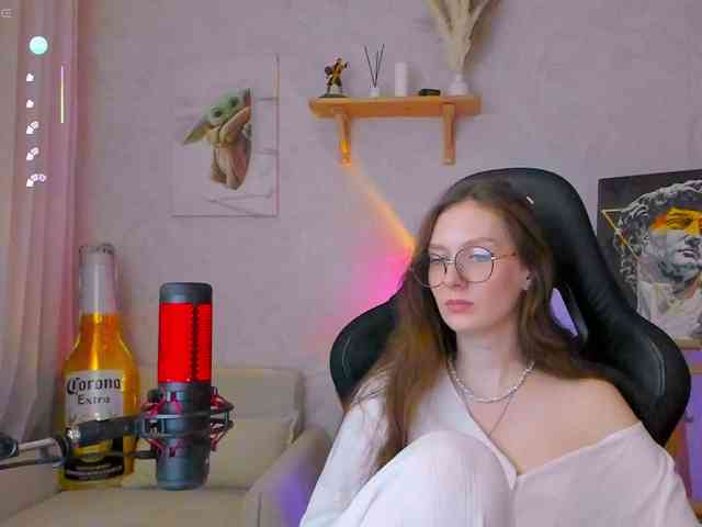 KiraRumGirl webcam
