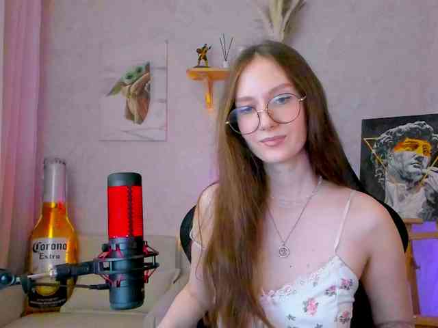KiraRumGirl webcam
