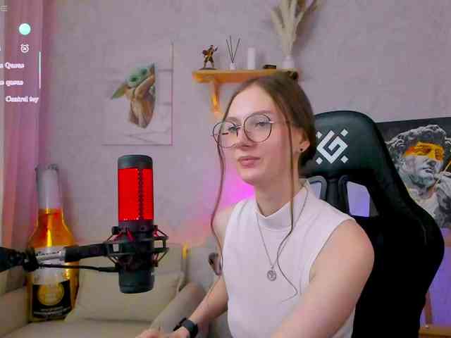 KiraRumGirl webcam