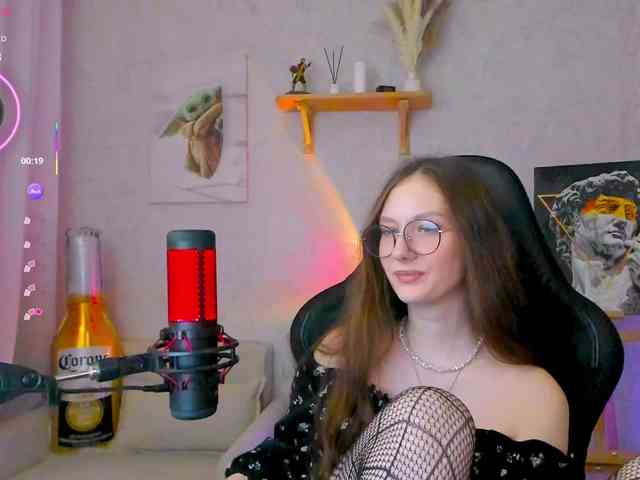 KiraRumGirl webcam