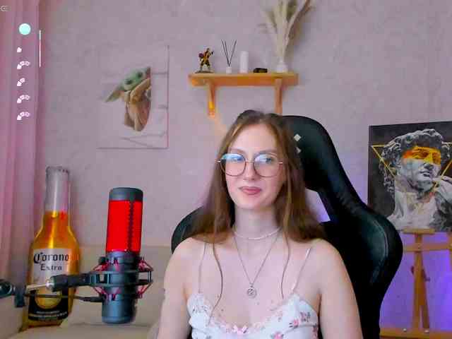 KiraRumGirl webcam