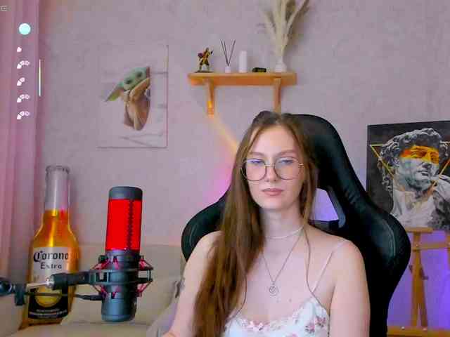 KiraRumGirl webcam