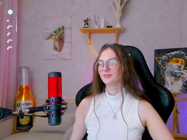 KiraRumGirl webcam