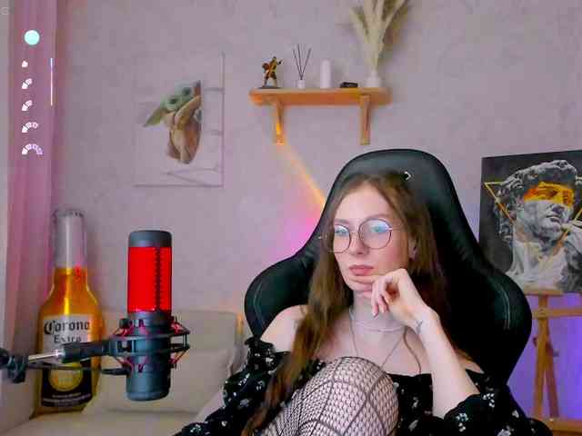 KiraRumGirl webcam