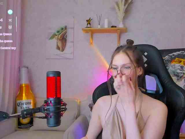 KiraRumGirl webcam