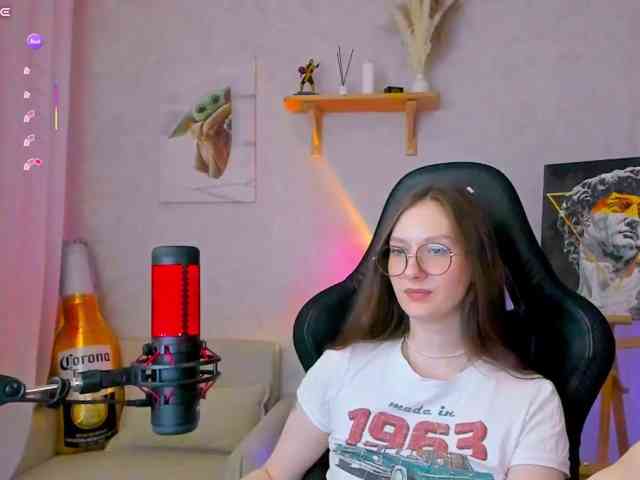 Модель: KiraRumGirl
