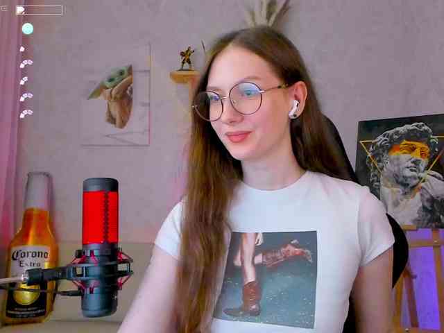 KiraRumGirl webcam