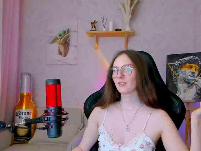 KiraRumGirl webcam