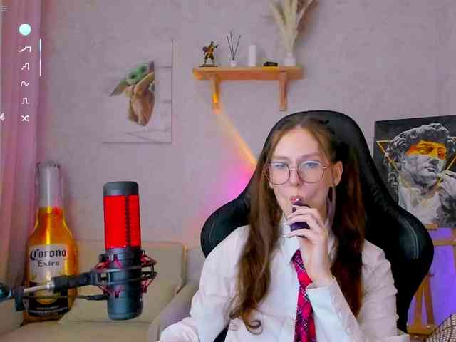 KiraRumGirl webcam