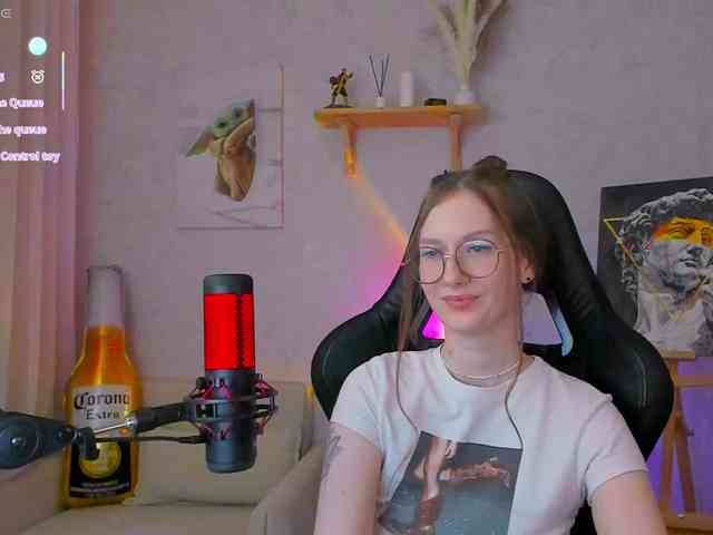 KiraRumGirl webcam