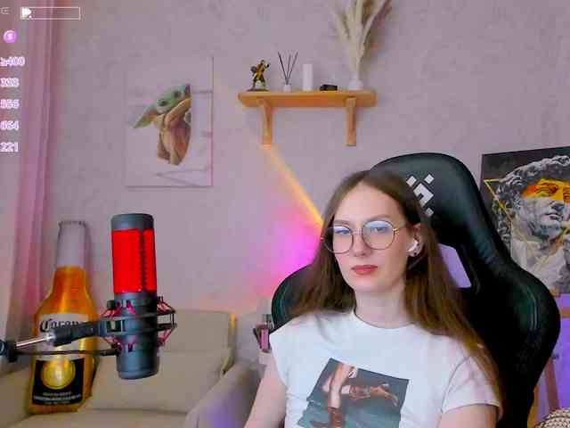 KiraRumGirl webcam