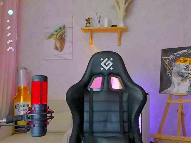 KiraRumGirl webcam