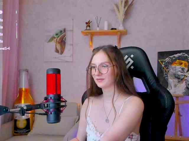 KiraRumGirl webcam