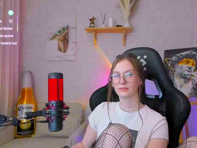 KiraRumGirl webcam