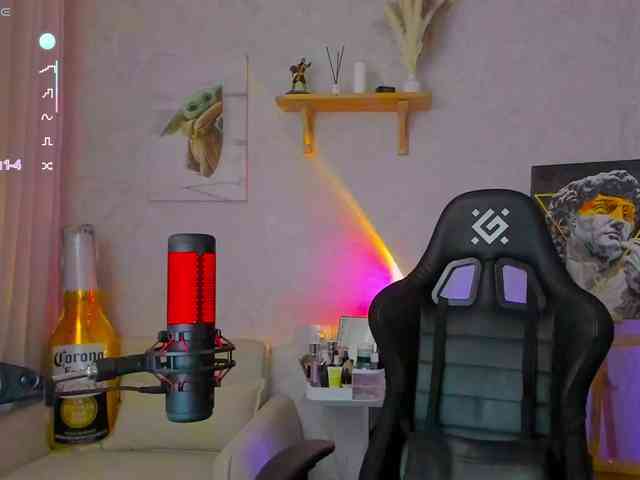 KiraRumGirl webcam