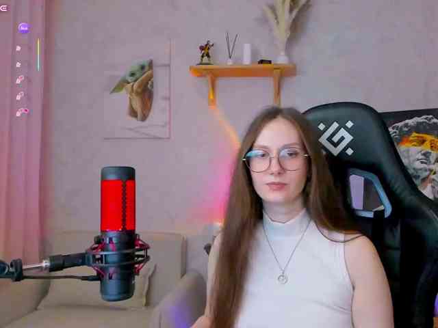 KiraRumGirl webcam
