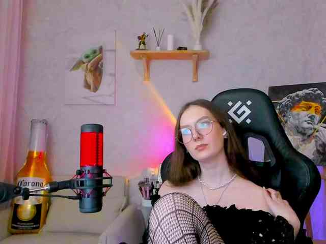 KiraRumGirl webcam
