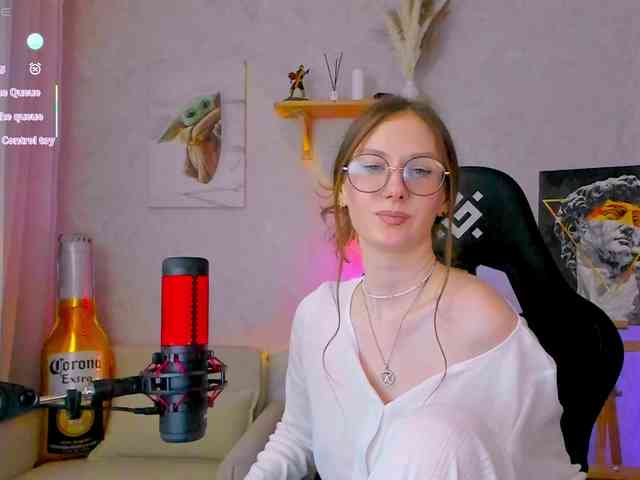 KiraRumGirl webcam