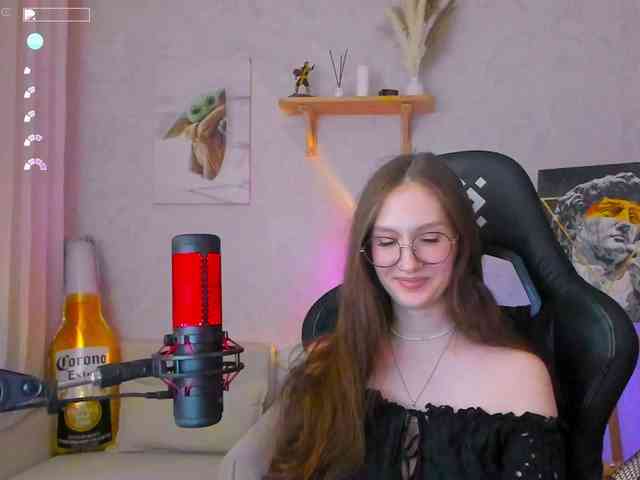 KiraRumGirl webcam