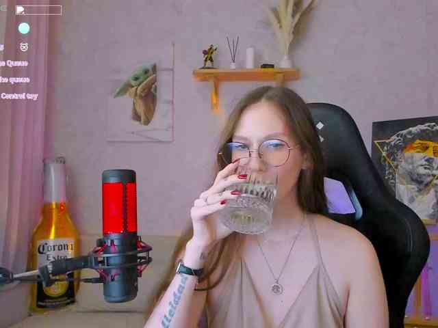KiraRumGirl webcam