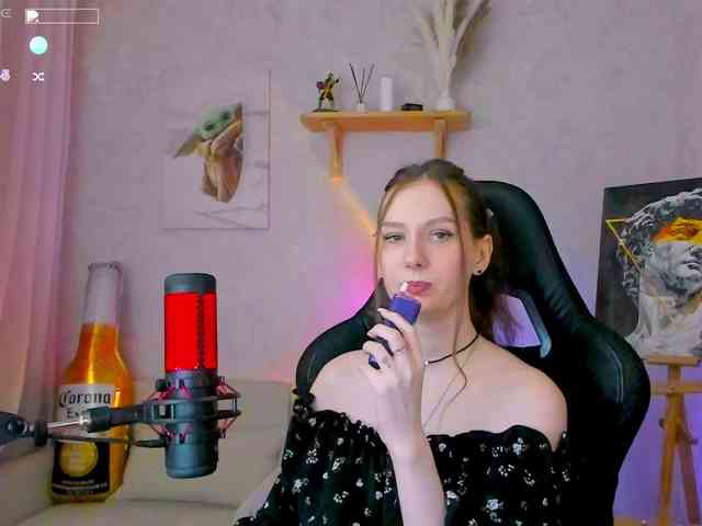 KiraRumGirl webcam