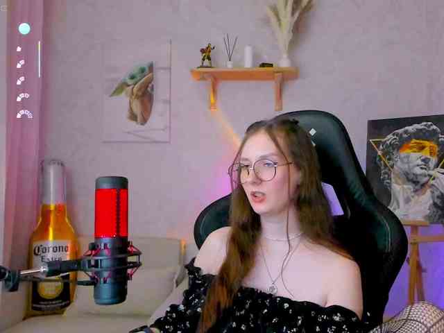 KiraRumGirl webcam