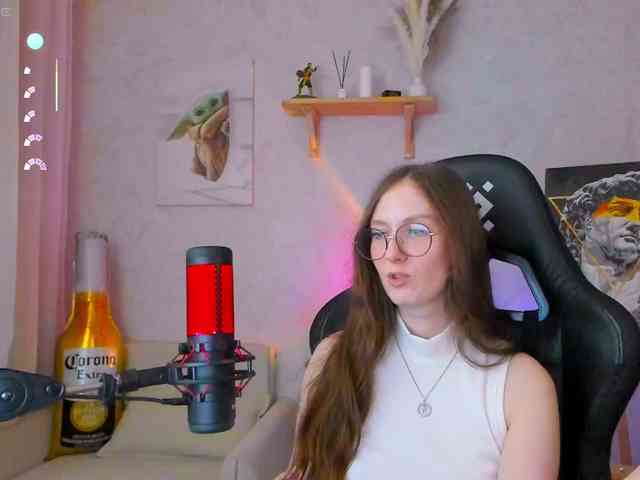 KiraRumGirl webcam
