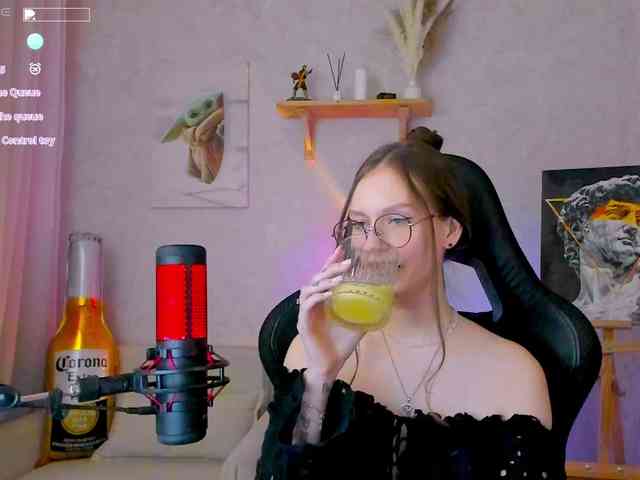 KiraRumGirl webcam