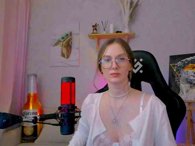 KiraRumGirl webcam