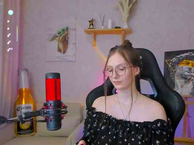 KiraRumGirl webcam
