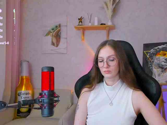 KiraRumGirl webcam