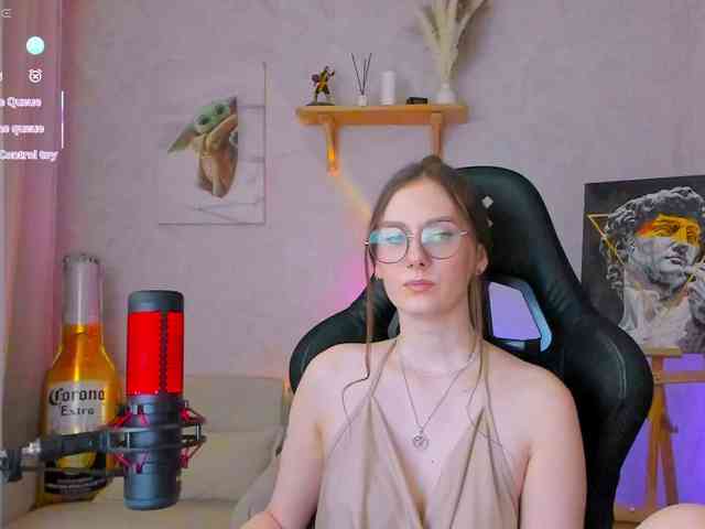 KiraRumGirl webcam