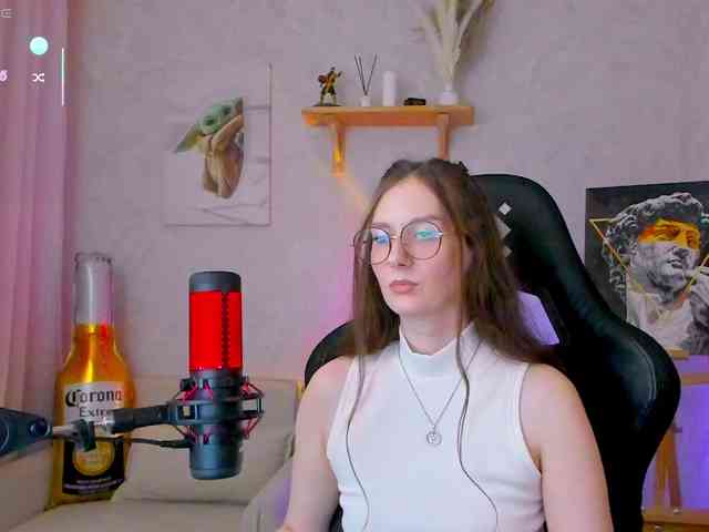 KiraRumGirl webcam