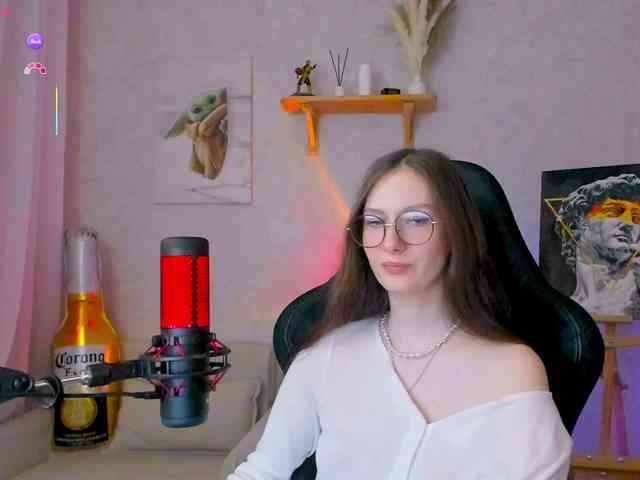 KiraRumGirl webcam